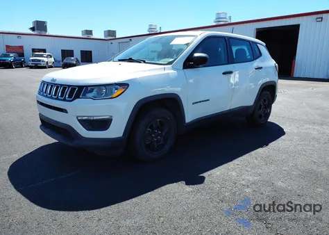2018 Jeep Compass Sport Fwd z USA, uszkodzony, nr VIN 3C4NJCABXJT263377